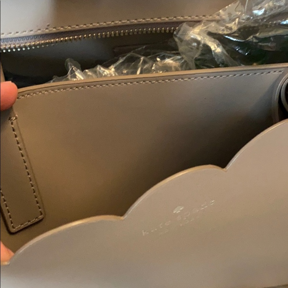 Kate Spade Large Scalloped Purse Grey/Navy - Picture 4 of 7